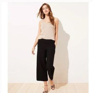 Ann Taylor Loft wide leg cropped Capri. NWOT.